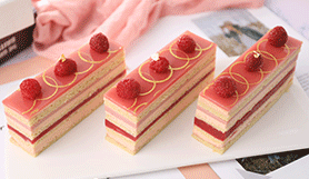 蛋糕西點(diǎn)培訓(xùn)學(xué)校作品抹茶慕斯